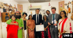 নৈশভোজের পর রাহুল আনন্দের বাসায় যান ইমানুয়েল ম্যাক্রোঁ এবং দেড় ঘণ্টার বেশি সময় সেখানে অবস্থান করেন।