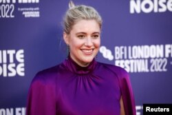 Greta Gerwig dalam pemutaran perdana 'White Noise' pada festival film BFI London di London, Inggris, 6 Oktober 2022. (REUTERS/Henry Nicholls)