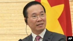 越南國家主席​​武文賞在東京的一個記者會上。（2023年11月27日）