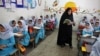 معاون وزیر با تهدید «معلم بلاگرها»: دختران و پسران کتاب‌های «بی‌پرده با حجاب» و «یک ون شبهه» را مطالعه می‌کنند