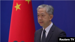 중국 외교부 왕원빈 대변인은 12일 정례브리핑을 하고 있다.