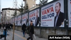 Reklama Wêneyên Erdogan li Wanê