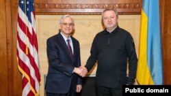 7 березня прокурор США Меррік Гарланд провів зустріч з генеральним прокурором України Андрієм Костіним. Фото Міністерства юстиції США.