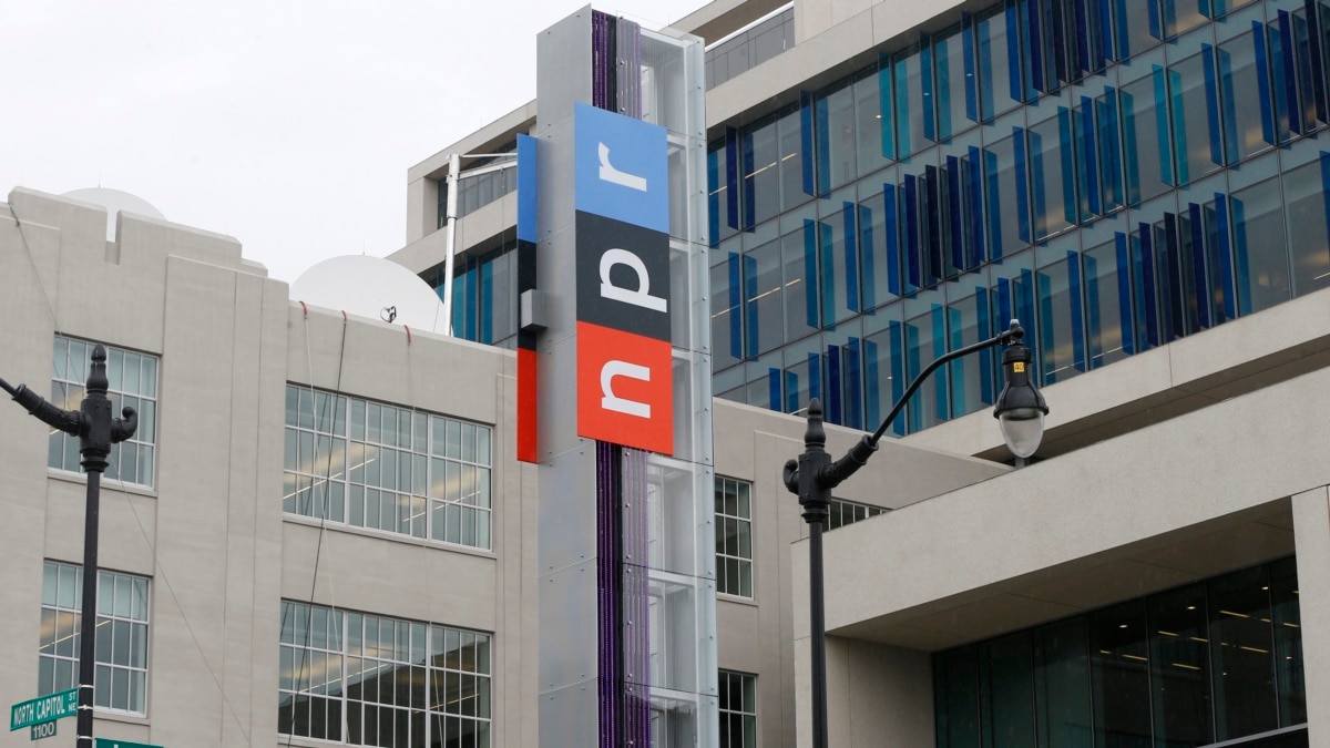 SHBA  pezullohet nga puna redaktori që kritikoi Radion Publike Kombëtare për pikëpamje liberale