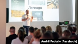 Андрій Федорів багато вистпуає з лекціями. У 2016 року він став автором навчального курсу для власників бізнесу під назвою BrandFather