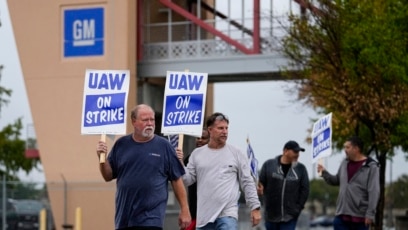Autoworkers’ Union Reaches Deal with GM to End Strike