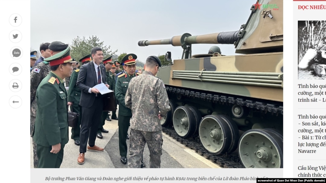 Bộ trưởng Quốc phòng Việt Nam Phan Văn Giang thăm Hàn Quốc, xem xét pháo tự hành K9, 28/3/2023.