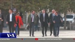 Lajçak në Beograd para takimit të radhës Kosovë-Serbi 