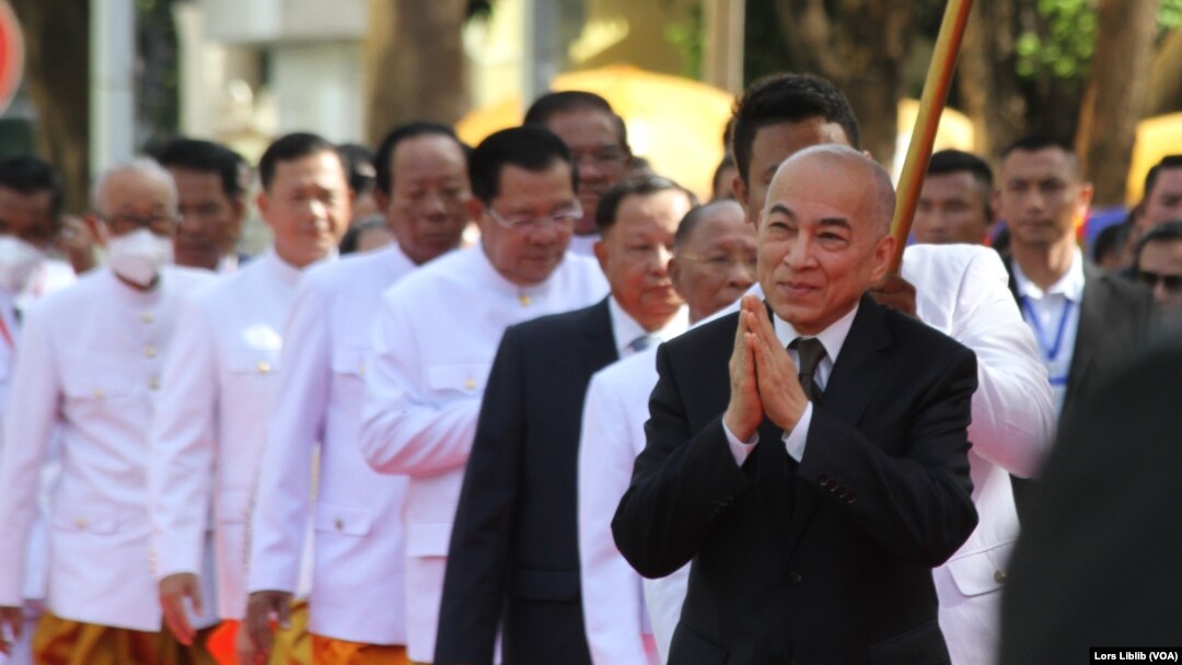 Norodom Sihamoni, Raja Kamboja membuka sesi ke-7 Majelis Nasional pada 21 Agustus 2023. (Lors Liblib/VOA Khmer)
