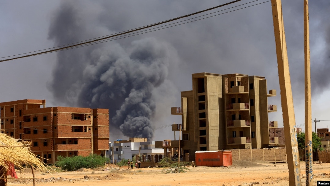 医生：苏丹部队与敌方军队在首都作战期间无人机袭击造成至少43人死亡