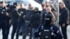 Specijalne policijske jedinice posle pucnjave u selu Dubona