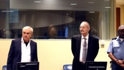 Jovica Stanišić i Franko Simatović u sudnici sudnici Međunarodnoh rezidualnioh mehanizma za krivične sudove u januaru 2023.
