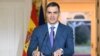 Perdana Menteri Spanyol Pedro Sanchez menyampaikan pidato yang mengumumkan penunjukan menteri Ekonomi Spanyol yang baru, di Istana La Moncloa di Madrid, 29 Desember 2023. (Borja Puig de la BELLACASA / LA MONCLOA / AFP) 