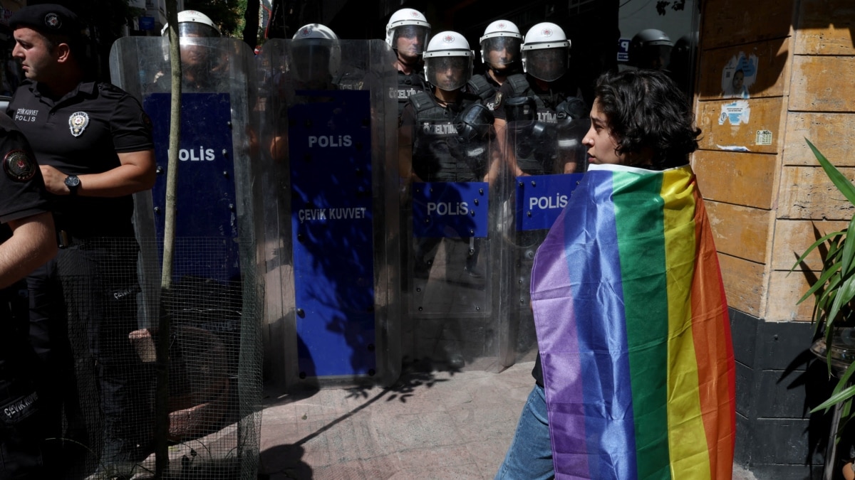 Journalists, Rights Activists Warn of Damage From Anti-Gay Rhetoric in  Turkey