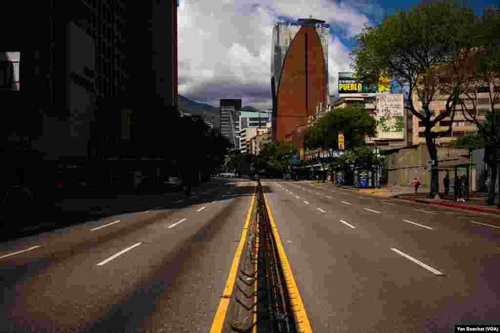 After days of protests that left at least 16 dead and more than a thousand people arrested, the streets of Caracas were empty, July 31, 2024.&nbsp;