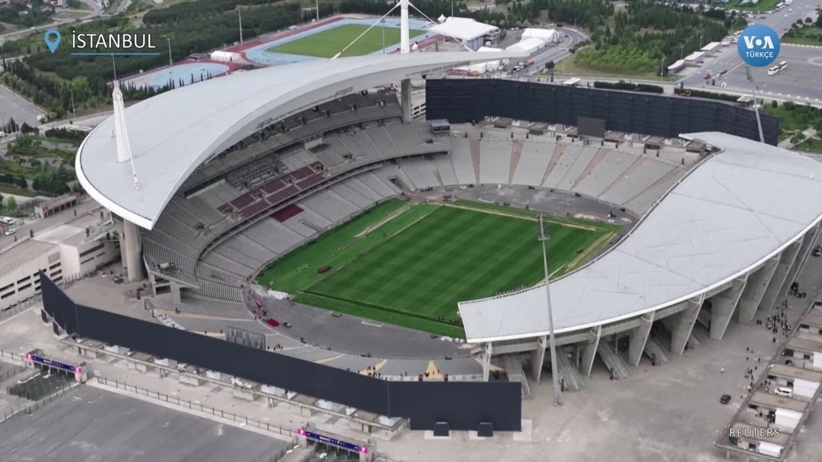 Atatürk Olimpiyat Stadyumu Şampiyonlar Ligi finaline hazırlanıyor Atatürk Olimpiyat Stadyumu Şampiyonlar Ligi finaline hazırlanıyor