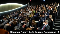 Глядачі під час передпоказу фільму "Suorpower" у Вашингтоні. Фото: Шеннон Фінні/Getty Images для Paramount+