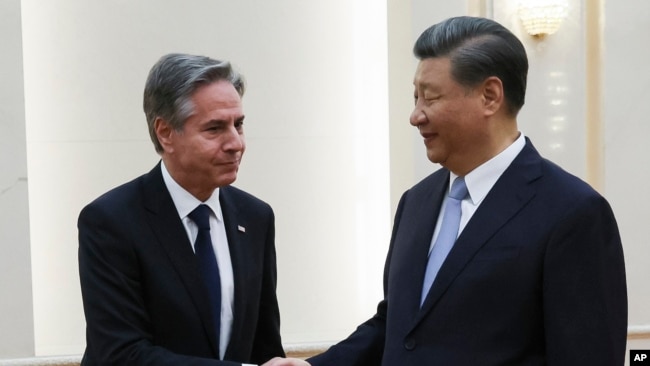 中國領導人習近平在北京人大會堂會晤到訪的美國國務卿布林肯。（2023年6月19日）