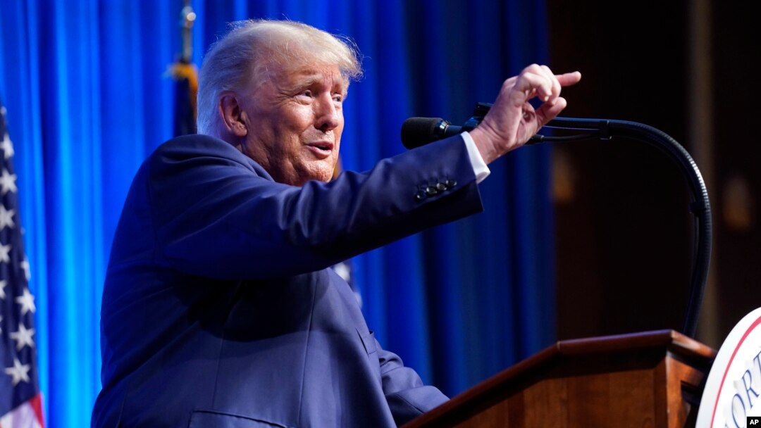 Идејата да се претстави Трамп како жртва на лов на вештерки  е смешна, рече тој