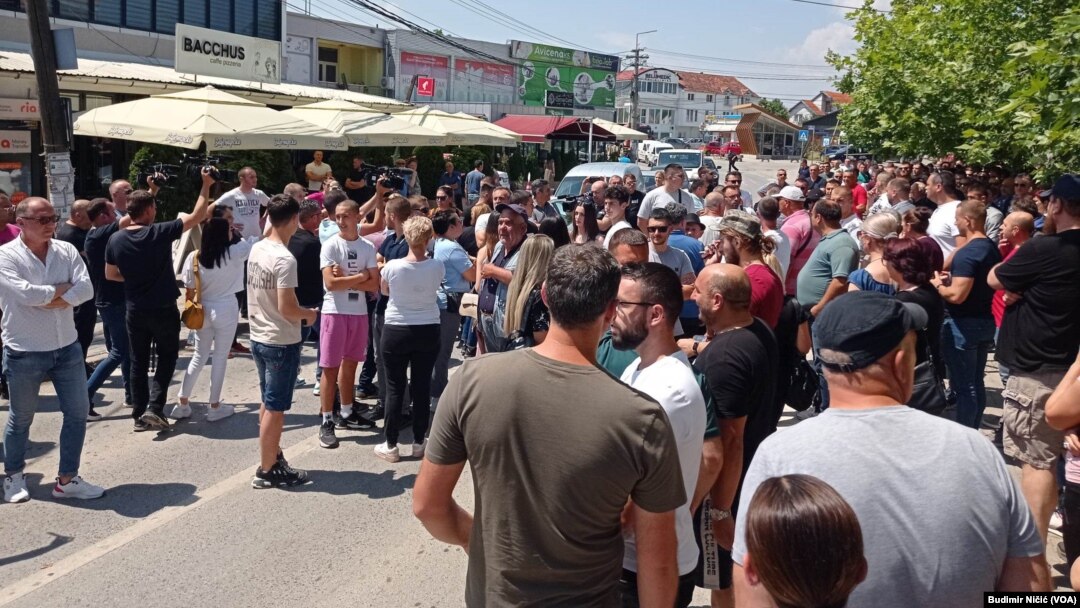 Protest građana u Gračanici zbog hapšenja Dragiše Milenkovića