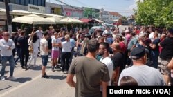 Protest građana u Gračanici zbog hapšenja Dragiše Milenkovića