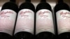 FILE: Botol anggur Penfolds Grange produksi Penfolds dan dimiliki oleh Treasury Wine Estates Australia, di toko anggur pusat kota Sydney, Australia, 4 Agustus 2014. (REUTERS/David Gray)