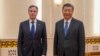 중국을 방문한 토니 블링컨 미국 국무장관(왼쪽)이 베이징에서 시진핑 중국 국가주석을 만나 면담하기 전 사진을 찍기 위해 포즈를 취하고 있다. 