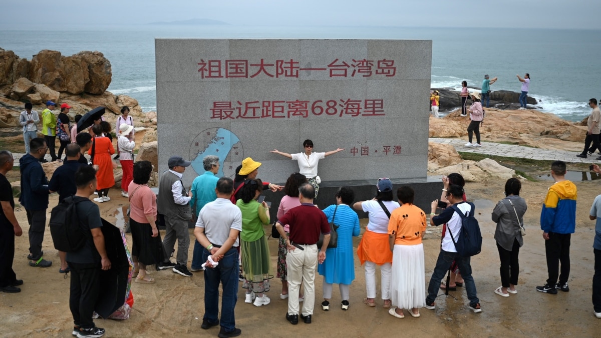 中国扩大台海巡航执法,学者吁台湾警惕“切香肠”式灰色袭扰