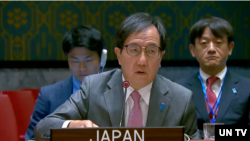 일본의 야마자키 키즈유키 주유엔 대사가 28일 북러 무기 거래 문제를 논의하기 위해 열린 안보리 공개회의에서 발언하고 있다.