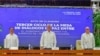 Los presidentes de Colombia, Gustavo Petro y de Cuba, Miguel Díaz-Canel, junto al primer comandante del ELN, Antonio García, encabezan la ceremonia de clausura de la tercera ronda de diálogo entre el gobierno colombiano y la guerrilla, en La Habana, el 9 de junio de 2023.