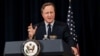 Minis Afe Etranje Britanik David Cameron pandan yon konferans pou lapres konjwen ak Sekrete d Eta Ameriken Antony Blinken nan Depatman Deta nan Washington, 9 Avril 2024. 