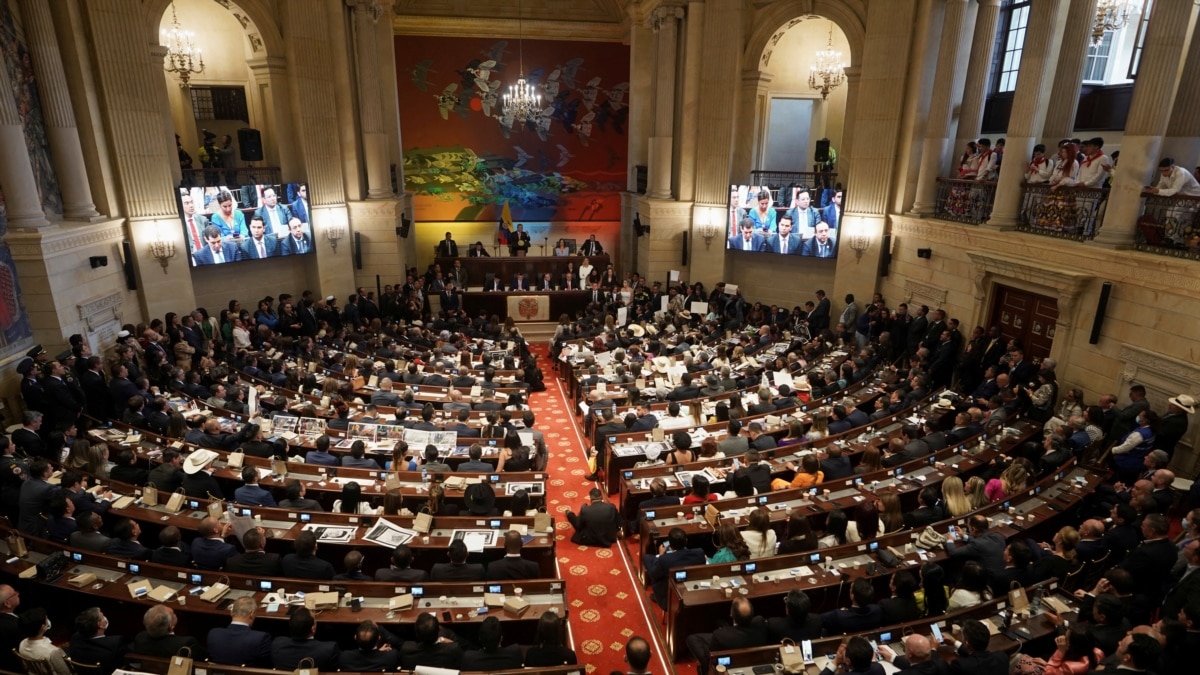 Gobierno de Colombia presenta al Congreso reforma laboral, busca mejorar condiciones de los trabajadores