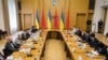 Глава МИД Украины и представитель Китая обсудили возможные пути прекращения войны