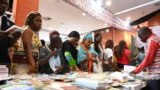 Oumarou Sidibé, kunnafonidila dɔ a sigilen bɛ Dakar Sénégal jamana na, a ye gafe dɔ labɔ kɔsayi in na, na tɔgɔ MƆGƆYA.
