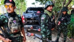 FILE - Tentara Tentara Pembebasan Nasional Karen (KNLA) bersiap untuk berpatroli di Myawaddy, kota perbatasan Thailand-Myanmar di bawah kendali koalisi pasukan pemberontak yang dipimpin oleh Persatuan Nasional Karen, di Myanmar, 15 April 2024. (REUTERS/Athit Perawongmetha)