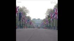 英国民众在白金汉宫附近安营扎寨等待观看英王加冕礼 