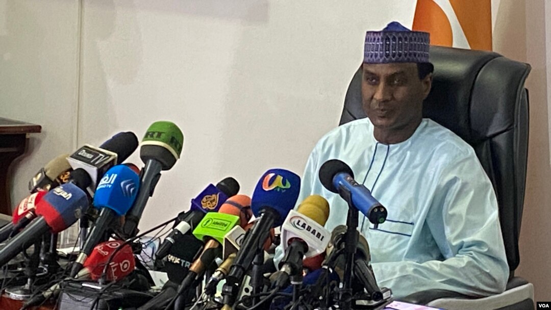 Fira Ministan gwamnatin Rikon kwaryan Jamhuriyar Nijar, Ali Mahaman Lamine Zeine
