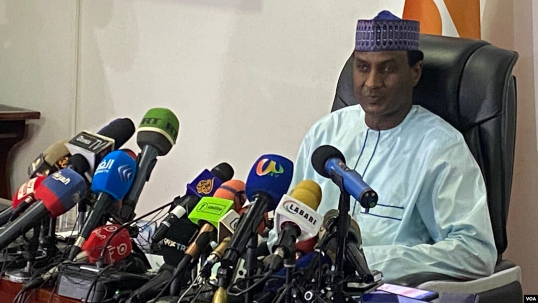 Fira Ministan gwamnatin Rikon kwaryar Jamhuriyar Nijar, Ali Mahaman Lamine Zeine
