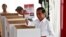 FILE: Presiden Jokowi saat berada di balik bilik suara Pemilu di salah satu TPS di Jakarta, 17 April 2019. (REUTERS/Edgar Su)
