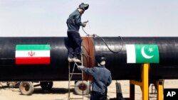 پاکستان و ایران در سال ۲۰۰۹ قرارداد ساختن این لولۀ گاز را امضا کردند.