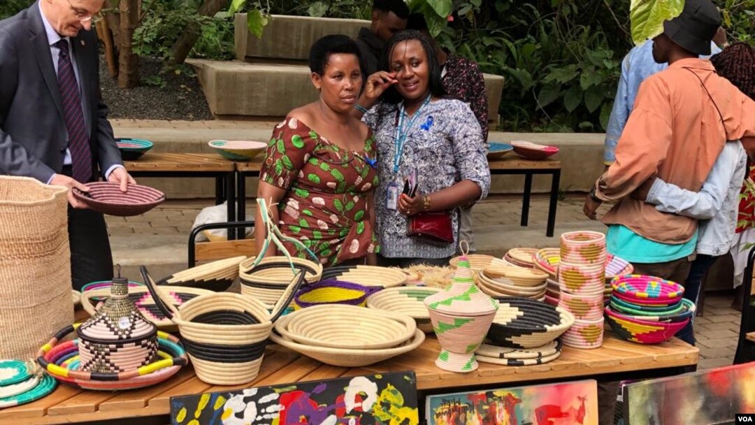 Mu Rwanda bibuka umusi wahariwe impunzi
