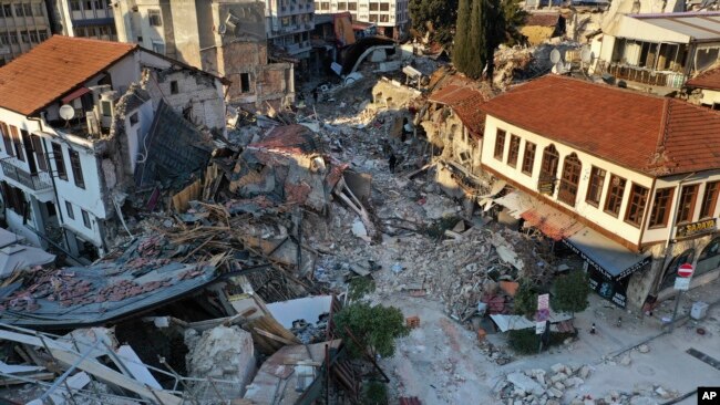 6 Şubat depreminde Antakya'da bir çok tarihi bina yıkıldı