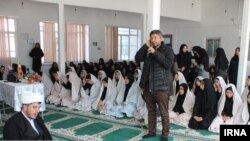 نماز در مدارس ایران
