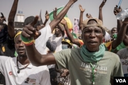 Protests have erupted throughout Senegal over the last year following crackdowns on protests and arrests of opposition leaders. (Annika Hammerschlag/VOA)