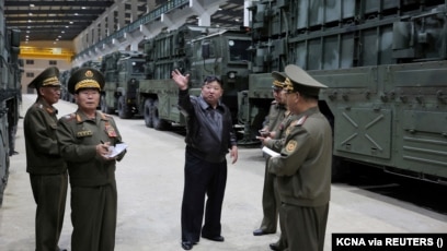 U ozini qozgatdi Yalangoch Natasha Guseva