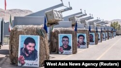 Sistem rudal miliki Garda Revolusi Iran ditampilkamn dalam sebuah acara di lokasi yang tidak disebutkan di Iran, dalam foto yang dirilis pada 5 Agustus 2023. (Foto: Iranian Army/West Asia News Agency/handout via Reuters)