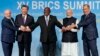 Para pemimpin negara-negara BRICS berpose bersama dalam KTT BRICS di Afrika Selatan yang juga dihadiri oleh Presiden Jokowi (tidak tampak), 23 Agustus 2023. 