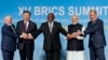 金砖国家领导人在峰会期间合影 （从左至右，巴西总统卢拉、中国国家主席习近平、南非总统拉马福萨、印度总理莫迪和俄罗斯外交部长拉夫罗夫。2023年8月23日）