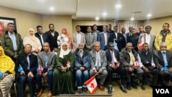 Qaar ka mid ah xubnaha wafdiga Wasiiru-dowlaha Wasaaradda Tamarta iyo Kheyraadka Biyaha Somalia ee tagay Canada iyo xubno ka mid ah Jaaliyadda Soomaalida Ottawa.