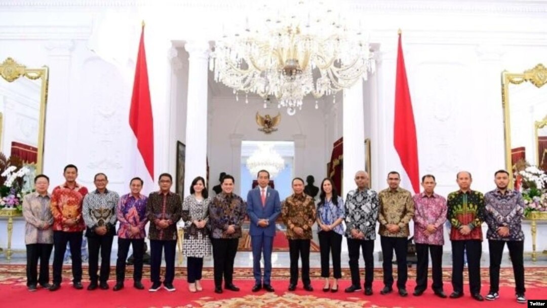 Presiden Joko Widodo menerima kunjungan pengurus baru PSSI di Istana Merdeka, Jakarta, 20 Februari 2023. (Twitter/Jokowi)